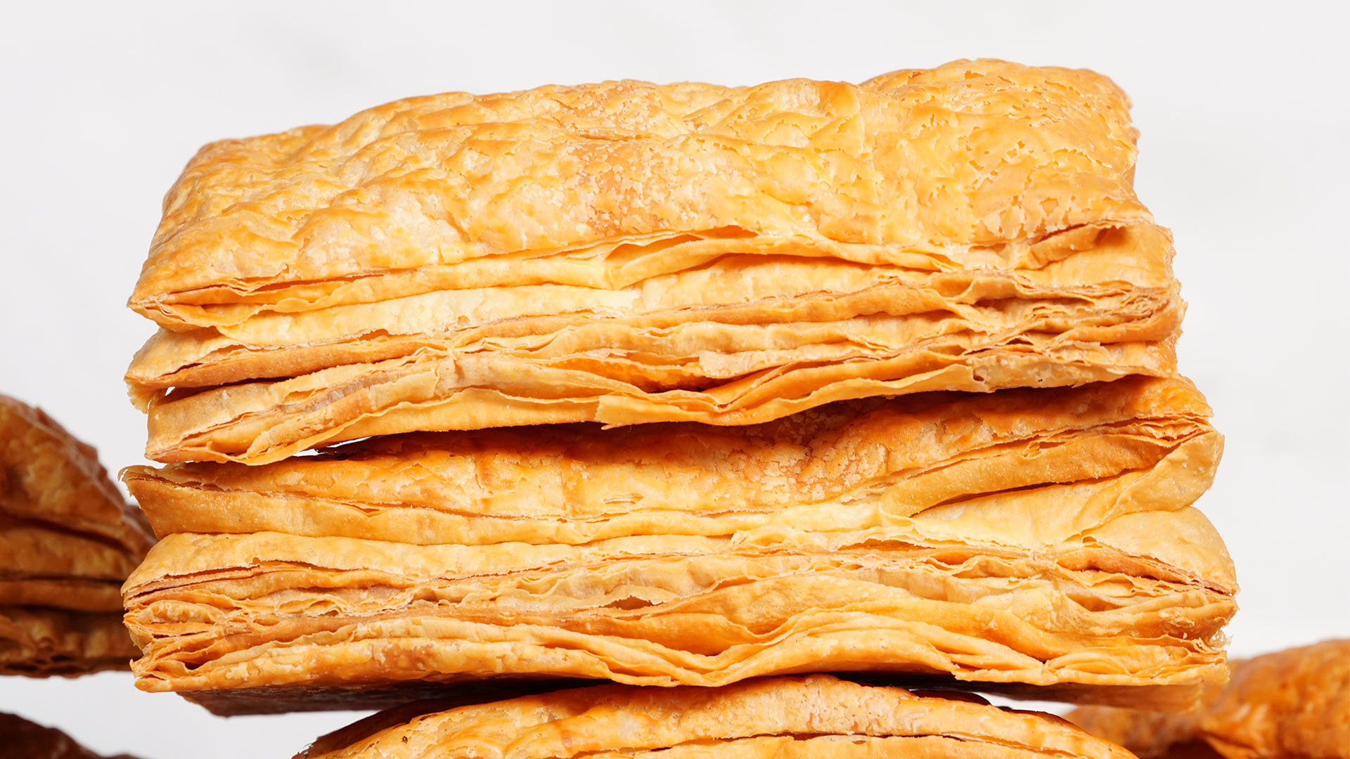 Puff Pastry Beku untuk Bakery | Supplier Halal Terpercaya Indonesia