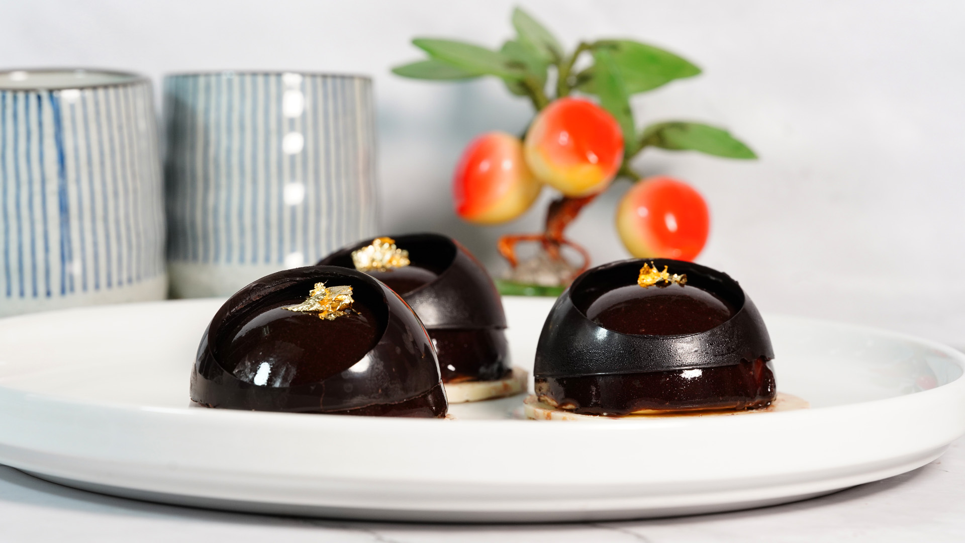 Ingin Hasil Cokelat Coating yang Glowing? Ini 10 Tips Memilih Cokelat Terbaik untuk Bakery Anda!