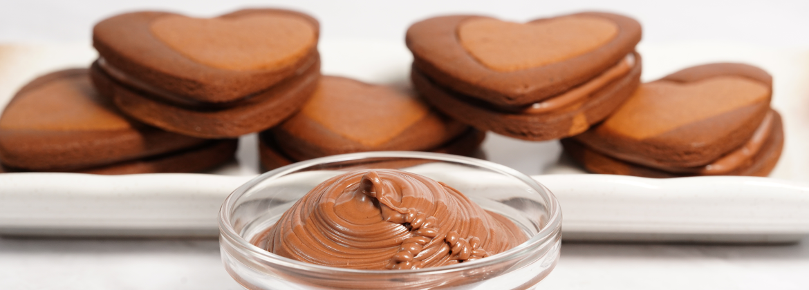 Love Hazelnut Sandwich Cookies